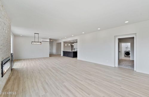 39068 15th Ave, Phoenix AZ 85086-7226 exterior