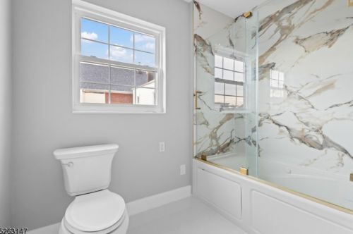 134 Un St, Carteret NJ 07008-3326 exterior