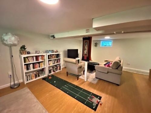 15 Yale Rd, Arlington MA  02474-3509 exterior