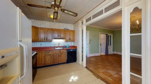 266 Pleasant St, West Bridgewater MA 02379-1509 exterior