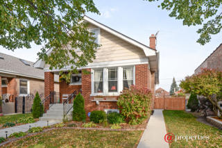 2705 Kenilworth Ave, Forest View, IL 60402-2552