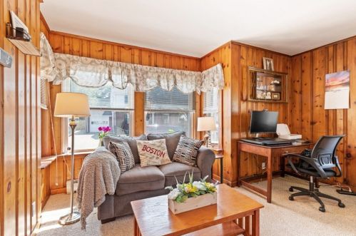 9 Hall Pl, Quincy MA 02169-4027 exterior