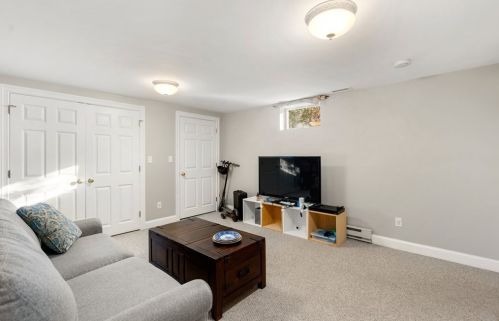 76 Lewis St, Newton MA 02458-1840 exterior