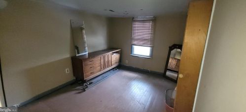 1111 Hessian Ave, West Deptford NJ  08093-1930 exterior