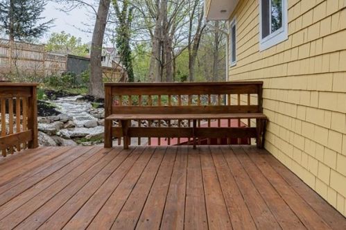 56 Pine Cliff Rd, Weymouth MA  02189-1910 exterior