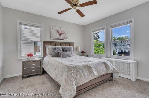 39 Brown Pl, Tinton Falls NJ  07701-2206 exterior