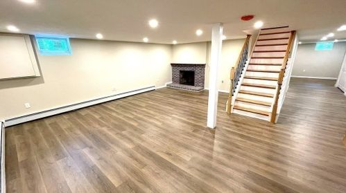 9 Dixfield Rd, Worcester MA  01606-1085 exterior