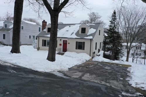 29 Baker Rd, Arlington, MA 02474-2201