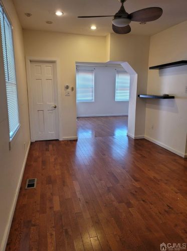 42 Larch St, Carteret NJ  07008-2465 exterior