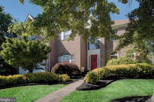 54 Equestrian Dr, Burlington NJ  08016-3060 exterior