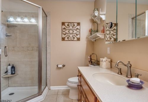 4 Bayberry Ln, Dover NJ 07869-3837 exterior