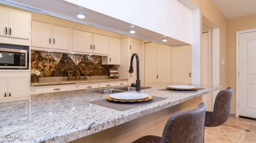 2136 Bethany Home Rd, Phoenix AZ 85015-1938 exterior