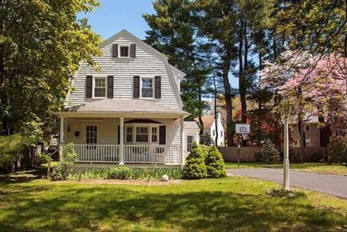 9 Artwill St, Milton, MA 02186-3904