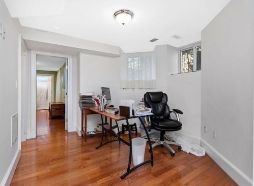 47 Washington St, Newton MA 02458-1450 exterior