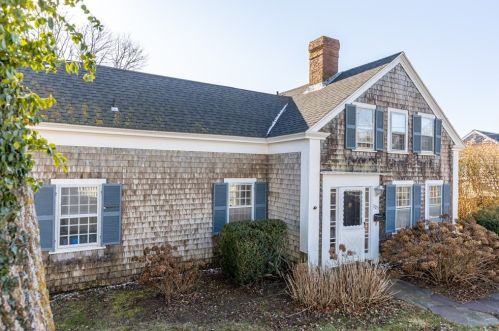 305 Main St, Chatham, MA 02633-2428