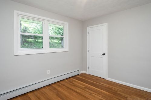 65 Flagg St, Worcester MA  01602-1452 exterior