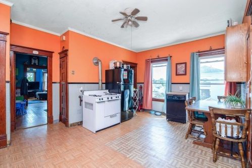 19 Almont Ave, Worcester MA 01604-3002 exterior