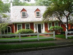 45 Stony Brae Rd, Newton, MA 02461-1728