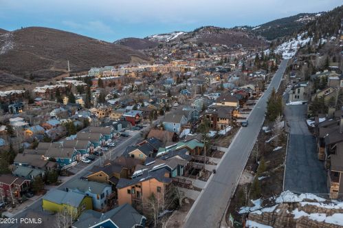 1172 Lowell Ave, Park City UT 84060-5115 exterior