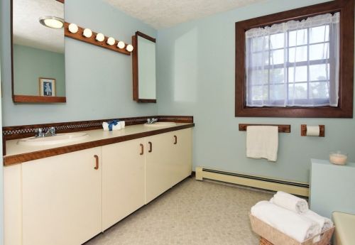 11 Clifford Rd, Southborough MA 01772-1502 exterior