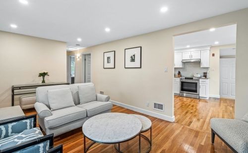 8 Clyde Ter, Arlington MA 02474-1509 exterior