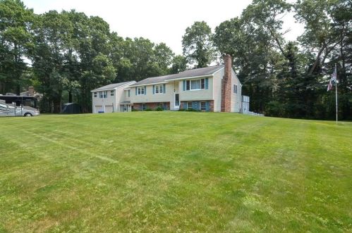 114 Ferncrest Dr, Taunton, MA 02780-1212