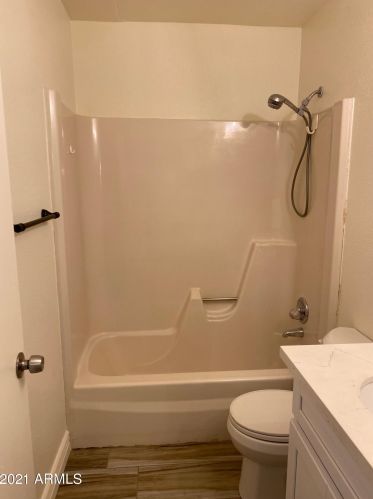 3830 Crittenden Ln, Phoenix AZ  85019-4012 exterior