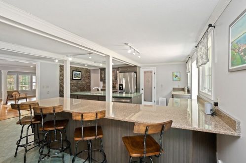 181 Floral St, Shrewsbury MA  01545-3246 exterior