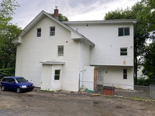 6 Blodgett Pl, Worcester MA  01605-4801 exterior