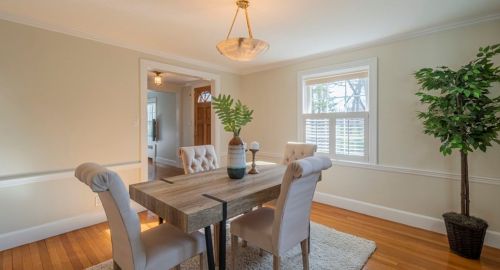 544 Quinobequin Rd, Newton MA 02468-2129 exterior