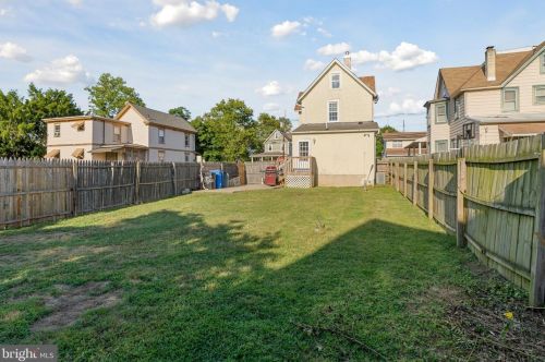 200 Delsea Dr, West Deptford NJ  08093-1221 exterior