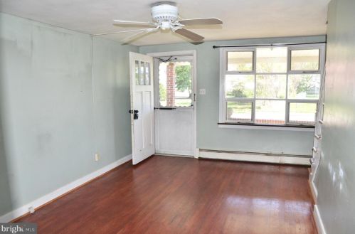 111 Red Bank Ave, West Deptford, NJ 08063-1435