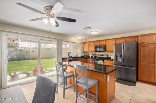 4115 Alta Vista Rd, Phoenix AZ 85041-4916 exterior