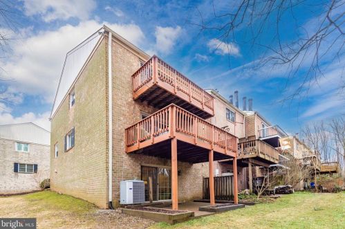 11922 New Country Ln, Columbia MD 21044-4405 exterior