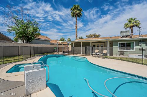 7819 17th Ave, Phoenix AZ  85021-7011 exterior