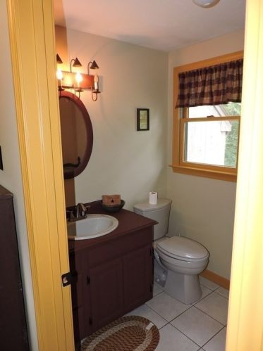 30 Jones Rd, Sutton MA 01590-2705 exterior