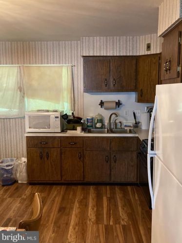 124 Military Dr, West Deptford NJ 08063-1507 exterior