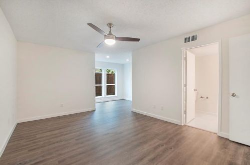 3104 Oak Grove Dr, Plano TX 75074-2946 exterior