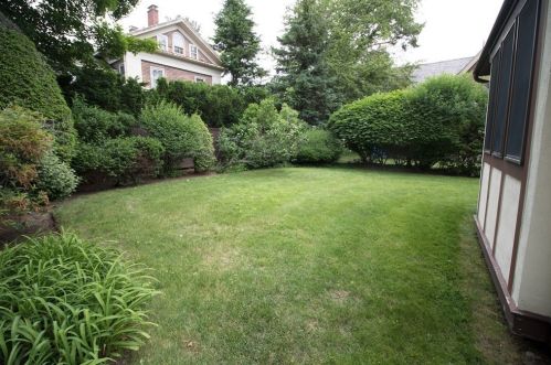 487 Ward St, Newton MA 02459-1109 exterior