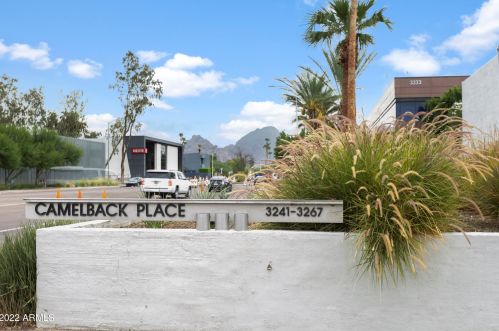 3241 Camelback Rd, Phoenix AZ 85033-1455 exterior