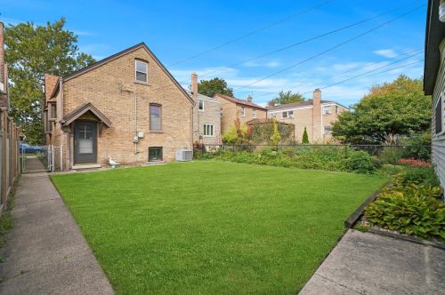 3709 Oak Park Ave, Forest View IL 60402-3902 exterior