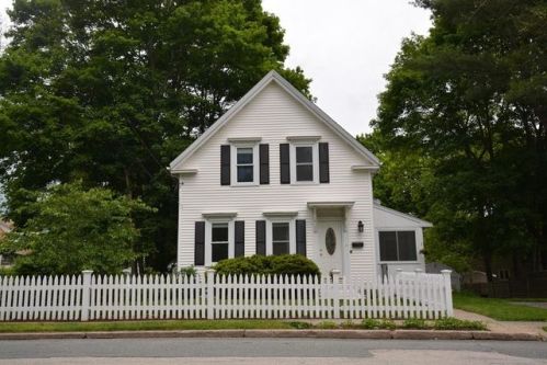108 Stetson St, Whitman MA  02382-2474 exterior