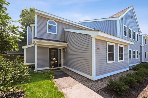 1506 Tuckers Ln, Hingham, MA 02043-1565