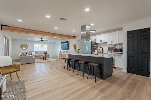 3320 Claire Dr, Phoenix AZ 85032-4933 exterior