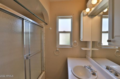 411 41 Pl, Phoenix AZ 85018-4201 exterior