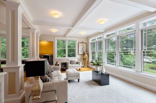 112 Edgewater Dr, Needham MA 02492-2776 exterior