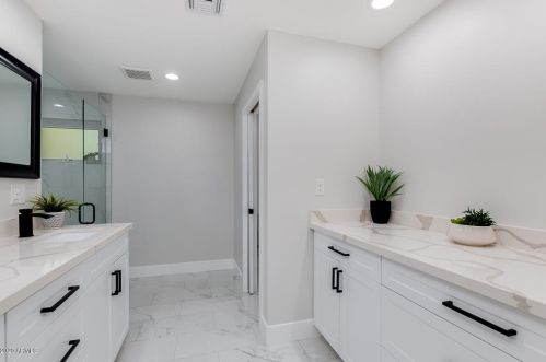 6320 4 Pl, Phoenix AZ 85012-1105 exterior