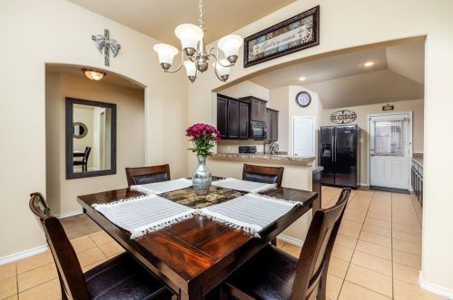 5432 Grenada Dr, Fort Worth TX 76119-8502 exterior