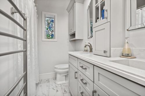 23 Colonial Rd, Hingham MA 02043-3639 exterior