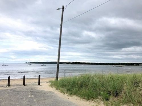 23 Swifts Bch Rd, Wareham MA 02571-1924 exterior